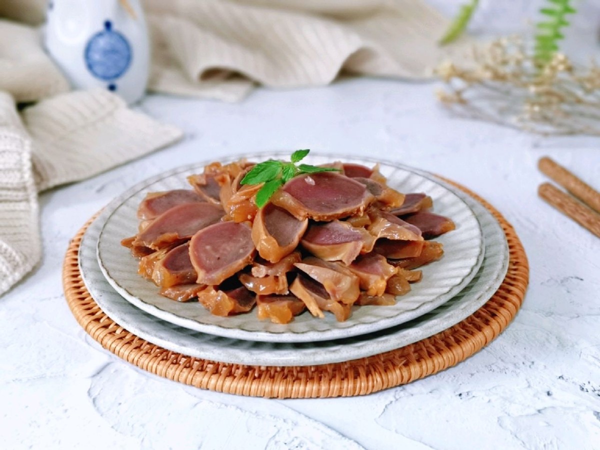 自制蜜汁酱鸭胗味道鲜香软嫩有嚼劲全家老小都爱吃