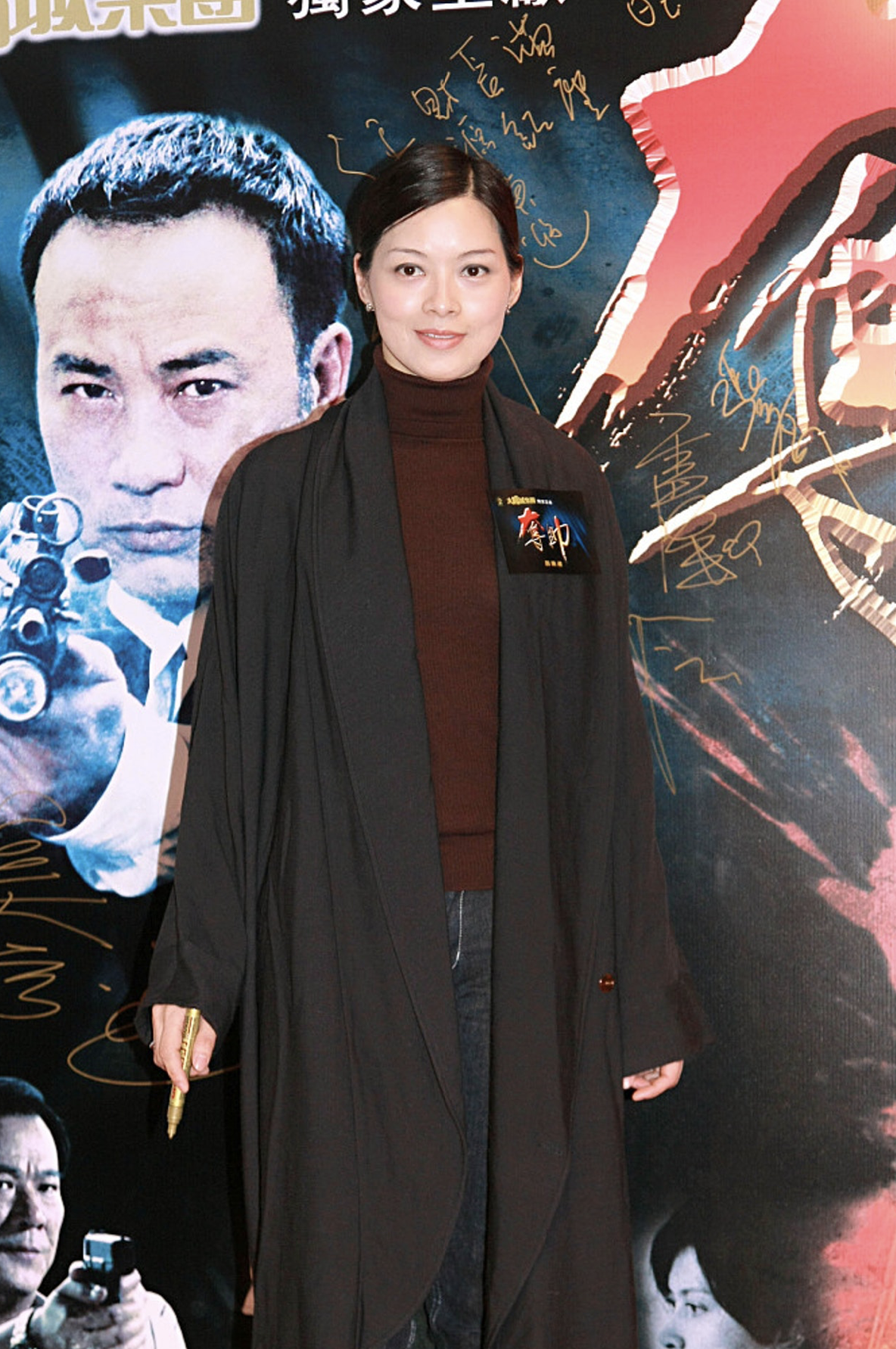 54岁刘锦玲晒照庆祝硕士毕业保养得宜气质不减隐居美国不复出