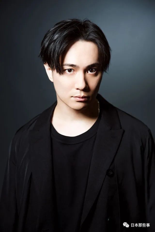 日本爆火女歌手lisa结婚一年事业上升期遭遇出轨 铃木达央 文春 新浪娱乐 新浪网