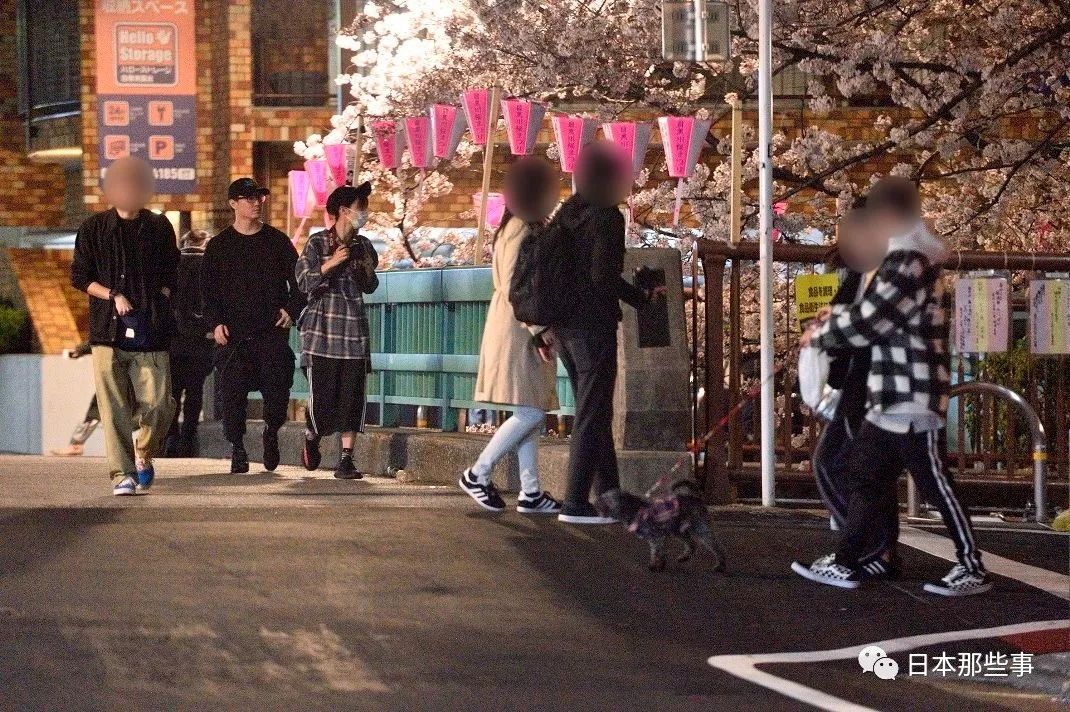 日本爆火女歌手lisa结婚一年事业上升期遭遇出轨 铃木达央 文春 新浪娱乐 新浪网