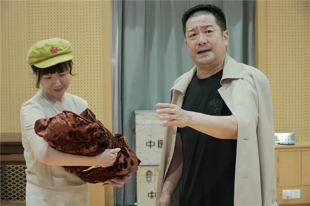 孙徐春在沪剧舞台讲起四川话为什么大家都叫好