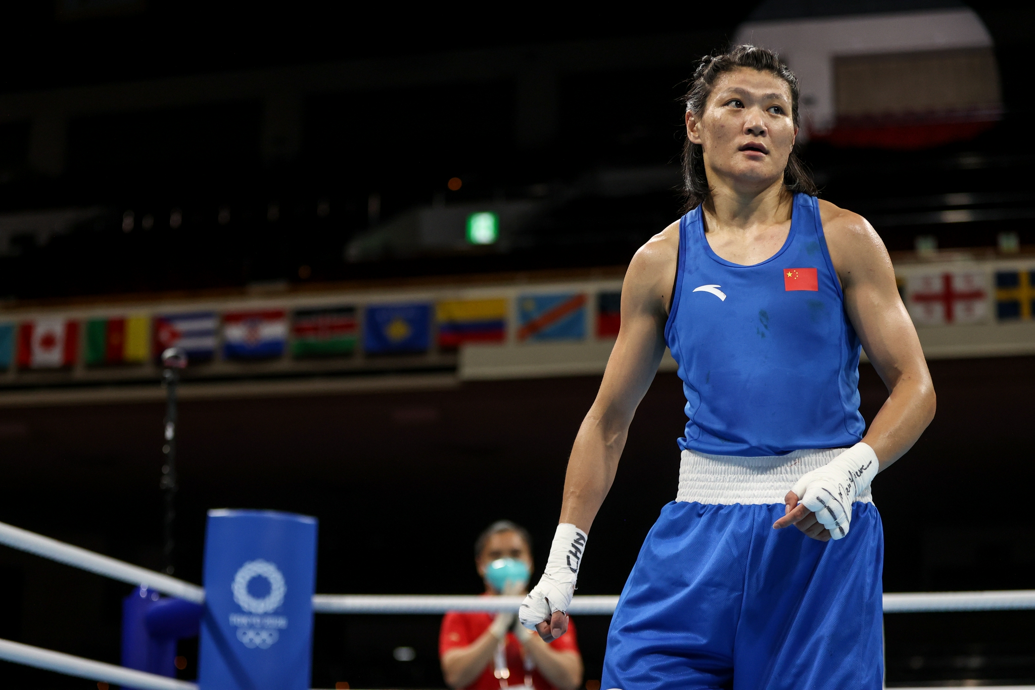 拳击女子6469公斤级谷红晋级