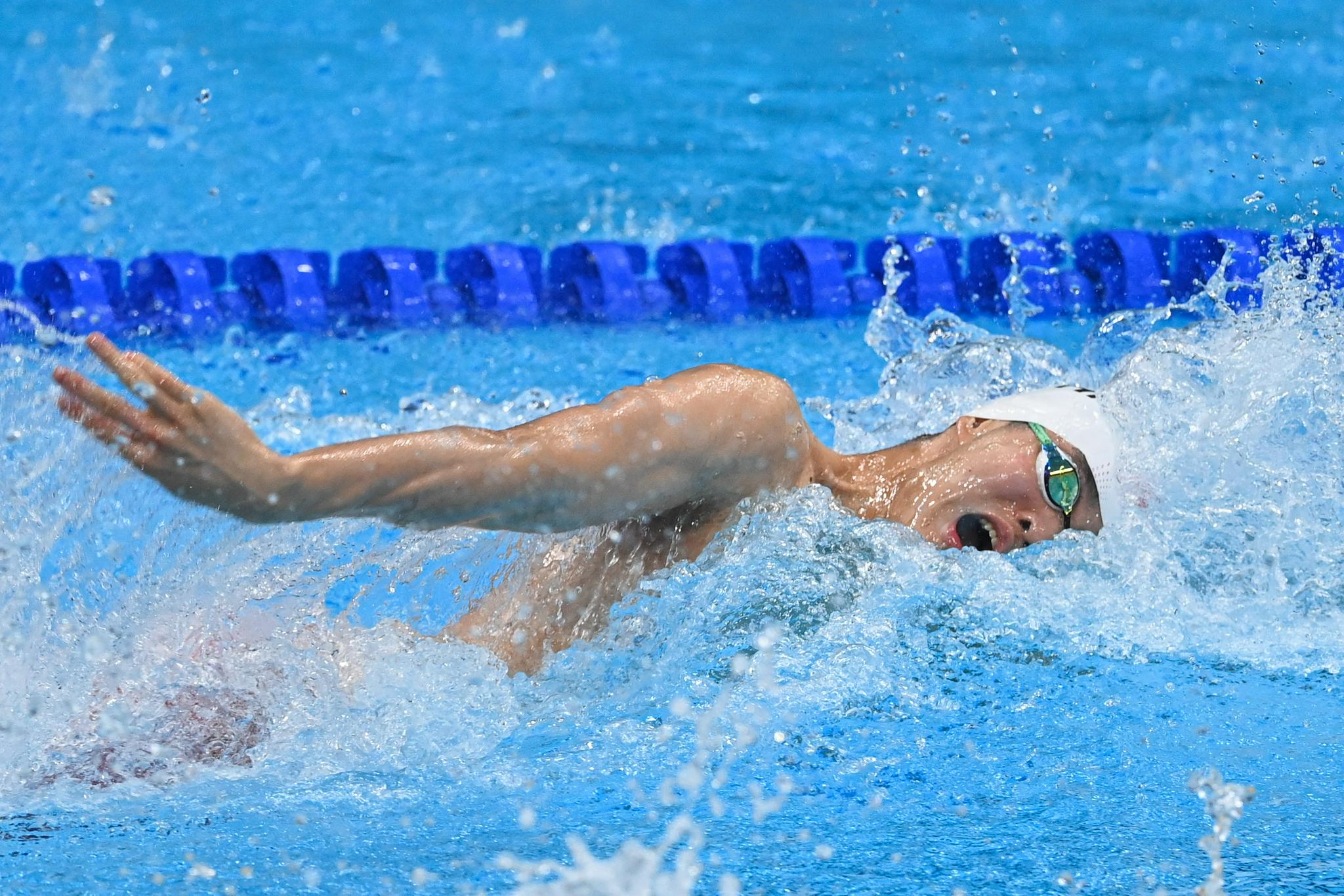 7月30日,徐嘉余在比赛中.新华社记者杜宇摄