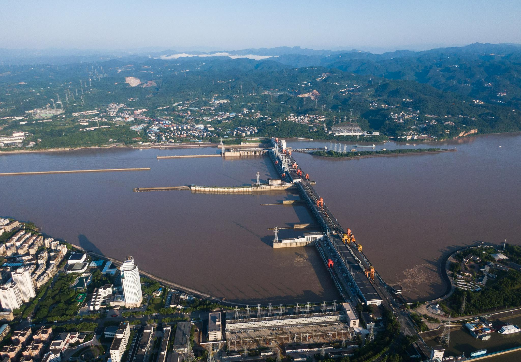 葛洲坝水利枢纽投产发电40周年__财经头条
