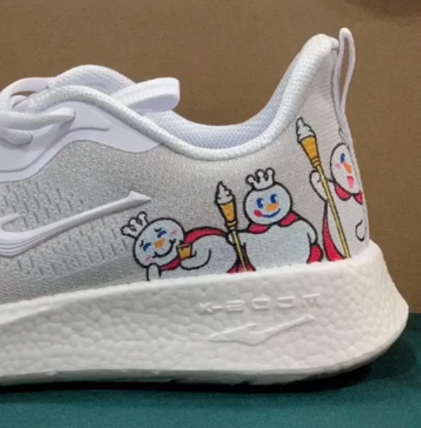 鸿星尔克和蜜雪冰城出联名款？网友炸了...休闲区蓝鸢梦想 - Www.slyday.coM