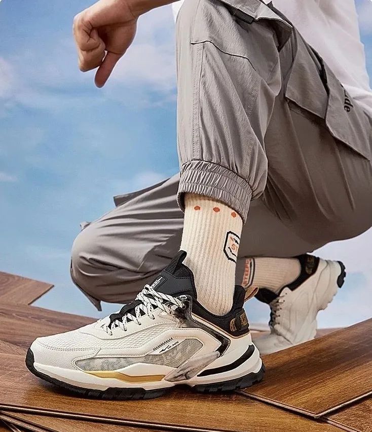 鸿星尔克和蜜雪冰城出联名款？网友炸了...休闲区蓝鸢梦想 - Www.slyday.coM