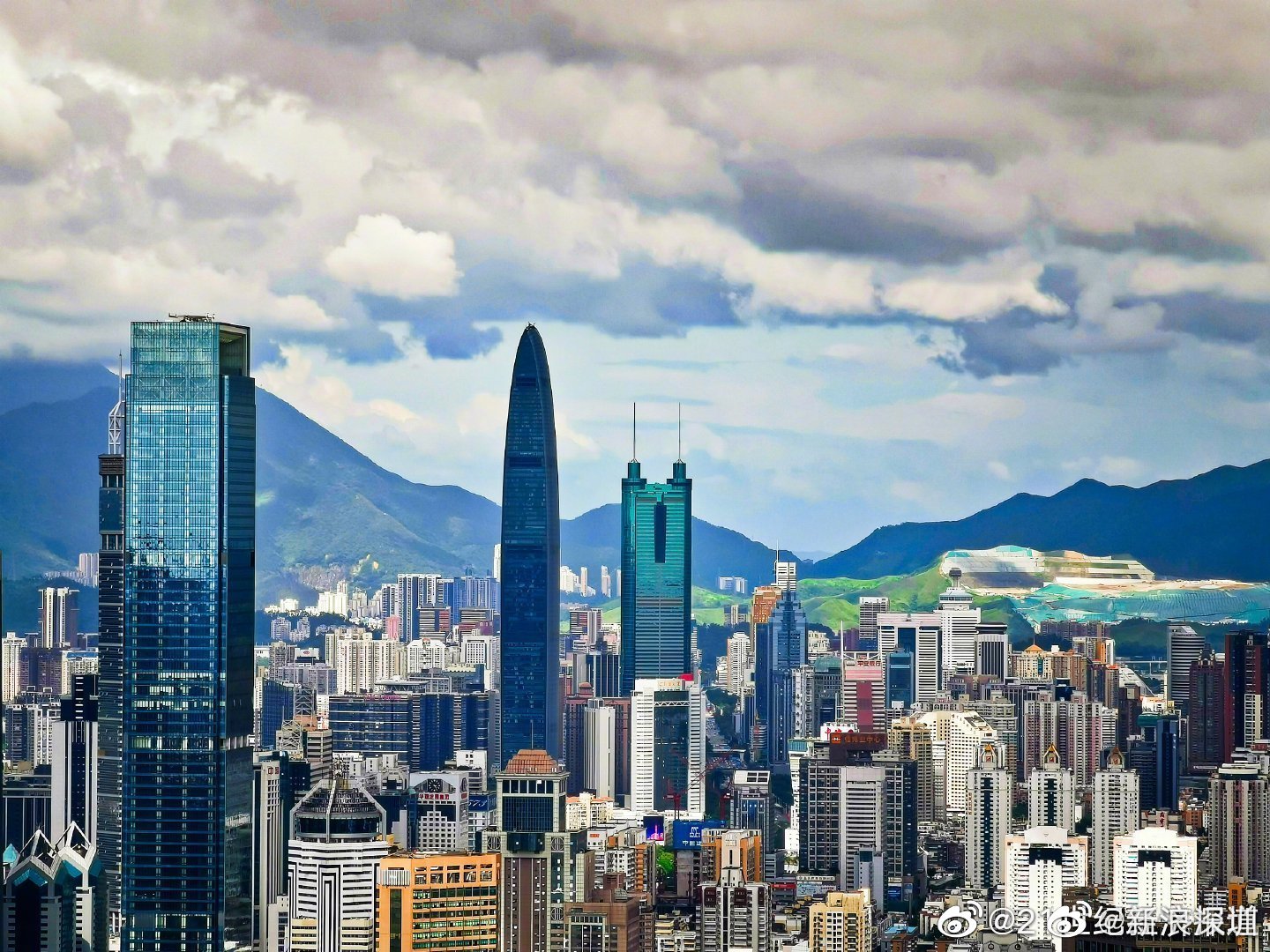 深圳gdp美元_全球最大的公司诞生了!市值高达2万多亿美元,相当于深圳5年GDP