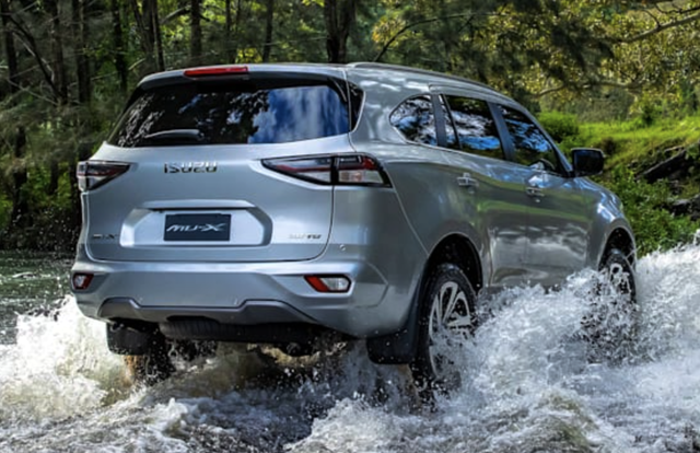 全新一代五十铃牧游侠海外上市外观很霸气柴油动力四驱