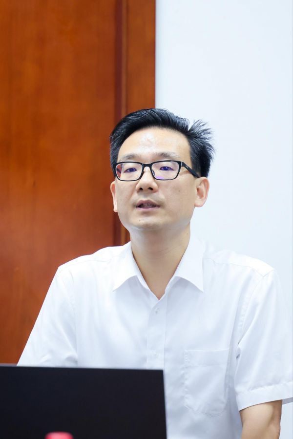 杨东警惕平台垄断行为助力平台经济有序发展