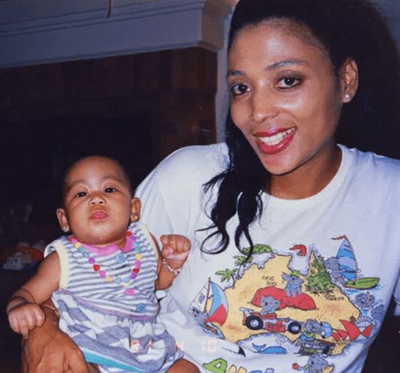 比博尔特还牛!她的短跑纪录至今无人能破,被怀疑吃过量兴奋剂而亡