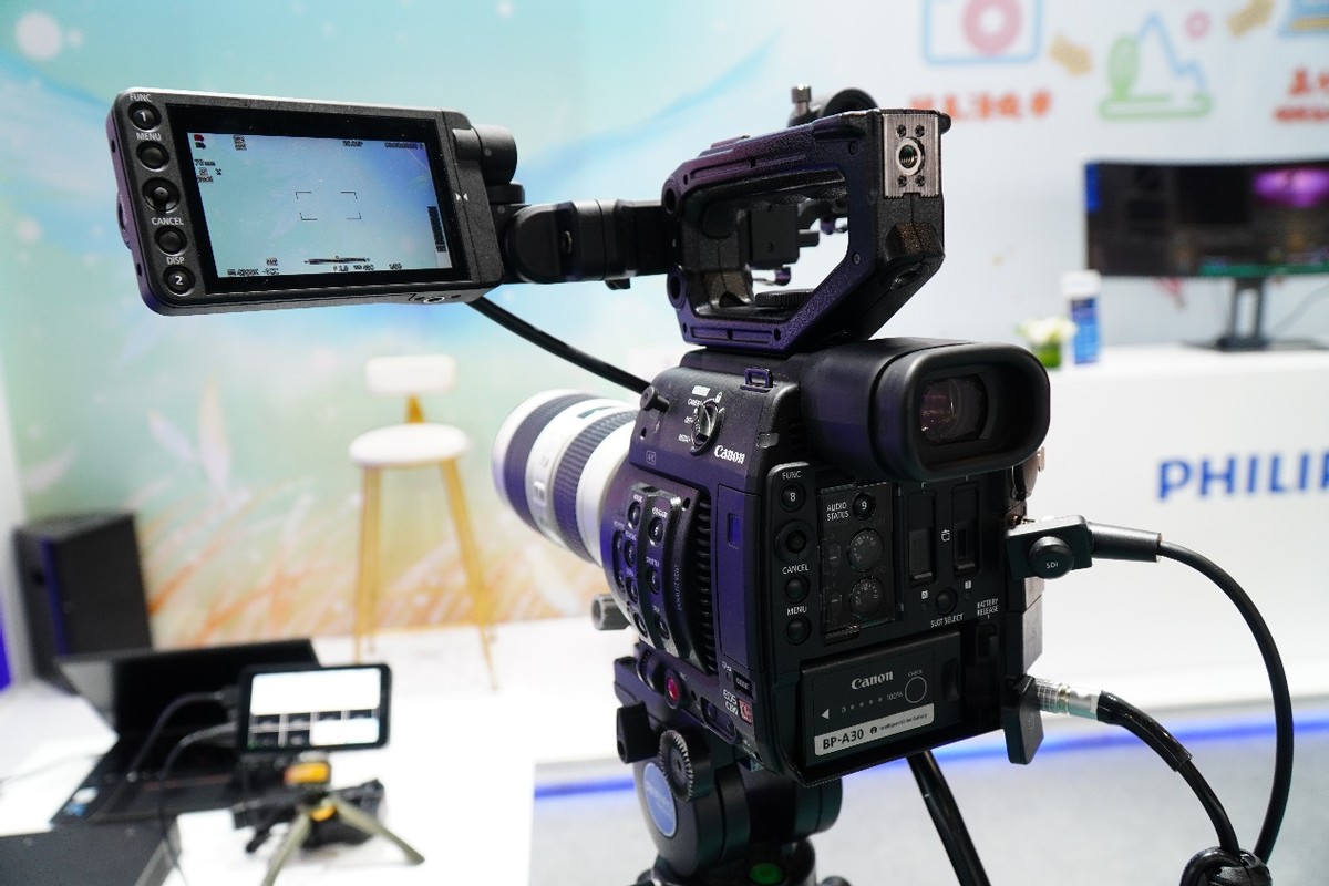 佳能"佳直播"高清直播解决方案助力 p&i 展会直播现场图赏