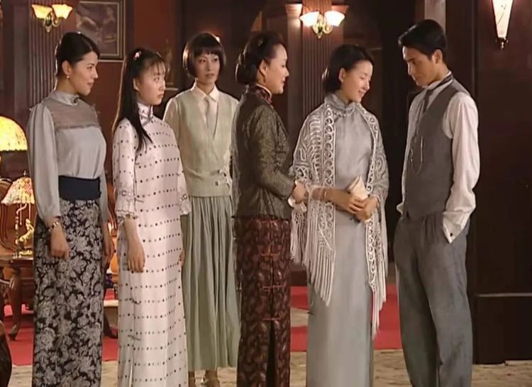 金粉世家最好的姐姐,四姐道之退圈,五姐敏之绝美,六姐润之回归__财经