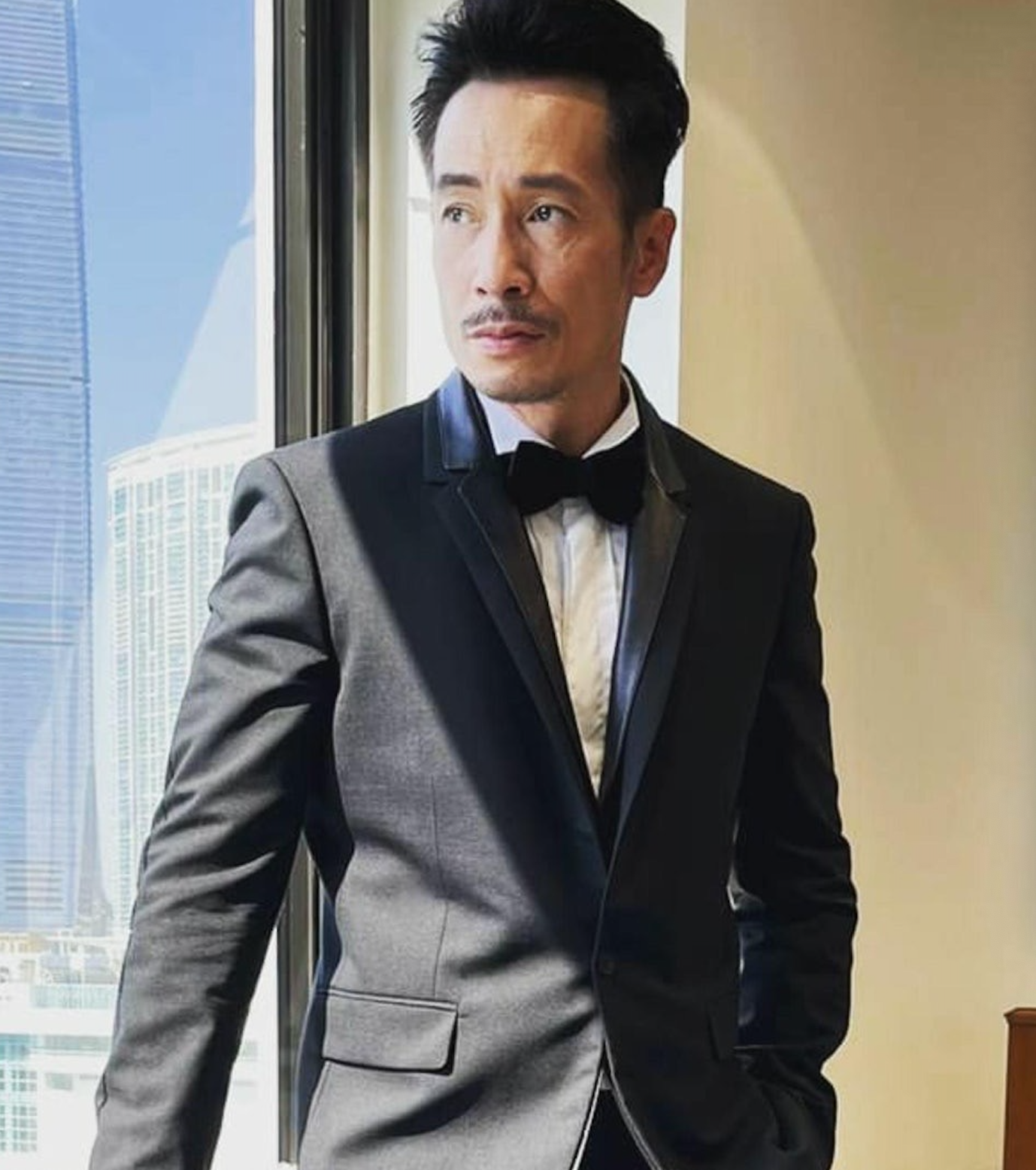 陈豪出席活动获赠百万房子已加妻儿名字自曝房产均分妻子儿女