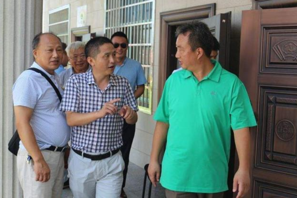 青海首富肖永明:曾身价265亿,开直升机回老家,如今却沦为老赖__财经