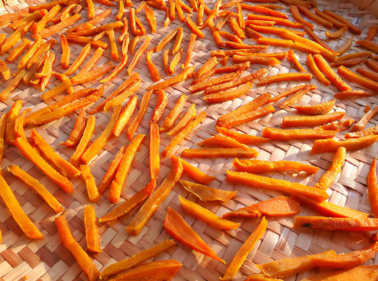晒红薯干,别直接晒!多做2步,颜色鲜艳,筋道香甜!