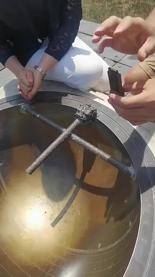 使用1000多年前元代科学家郭守敬发明的古老的天文天象的测量仪器“仰仪”测量时间,太准了_新浪新闻