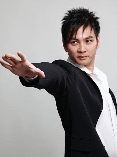 同名同姓男星陈嘉俊各有出道十余载才华排名第一技压群雄