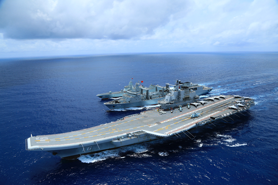 辽宁舰上的年轻人