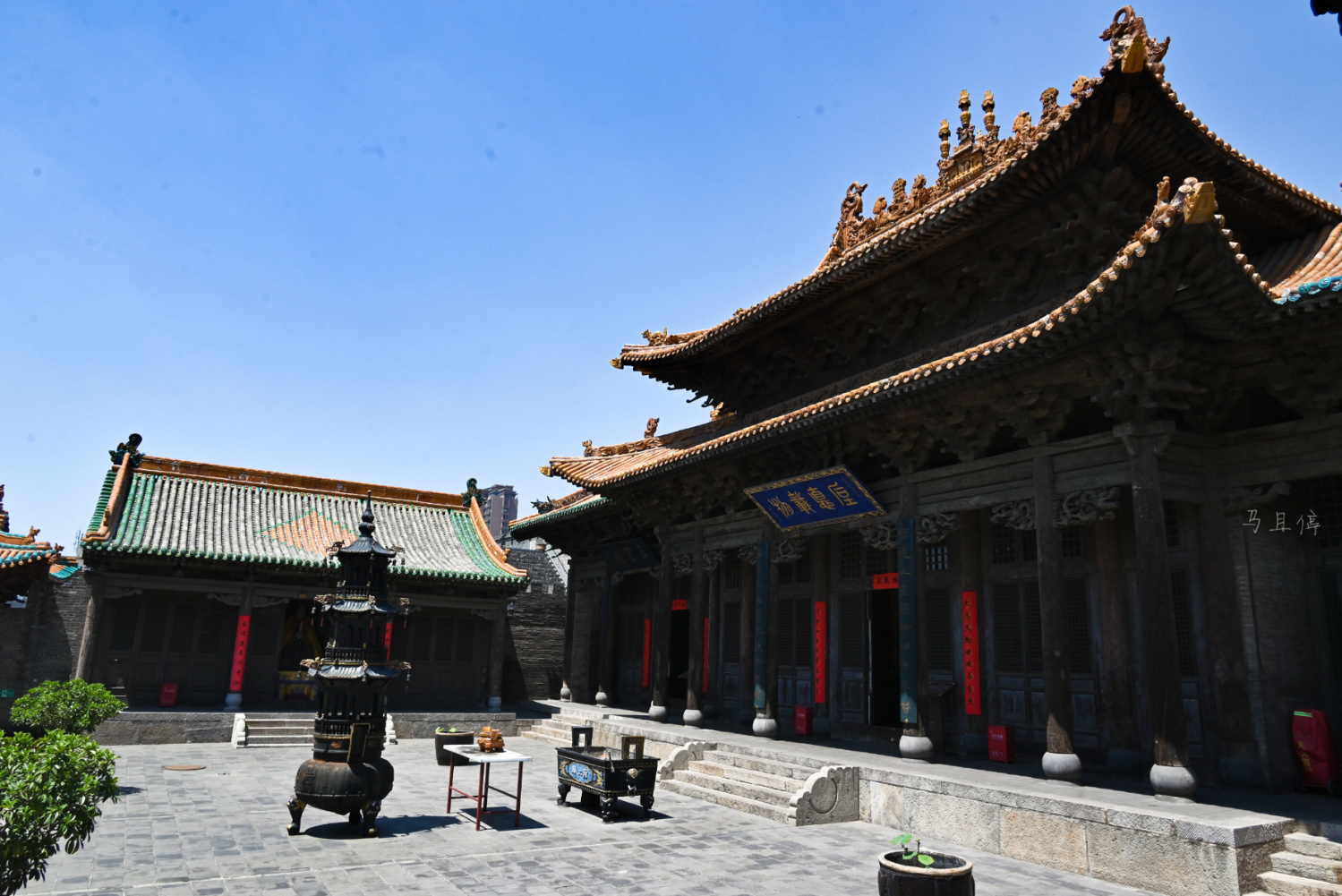 山西这座古建筑真棒!古时皇帝对它很器重,可看到中国精美的琉璃
