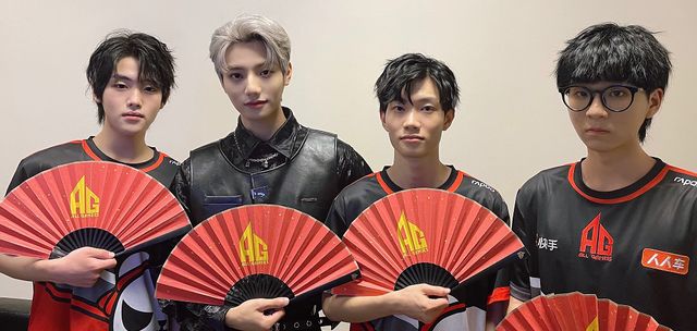 ag舒寒拿下100万奖金,和平精英超级杯秀翻全场,太强了!