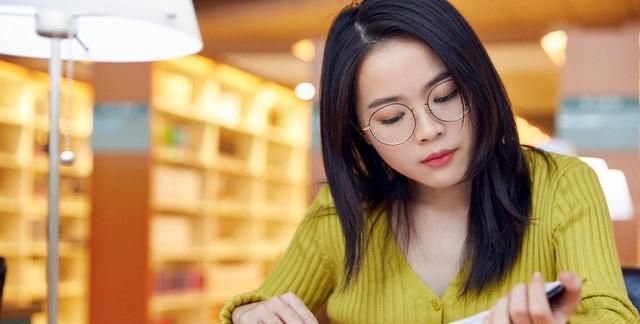 终于知道为何要多读书!最后一条是吴亦凡被刑事拘留的原因之一休闲区蓝鸢梦想 - Www.slyday.coM