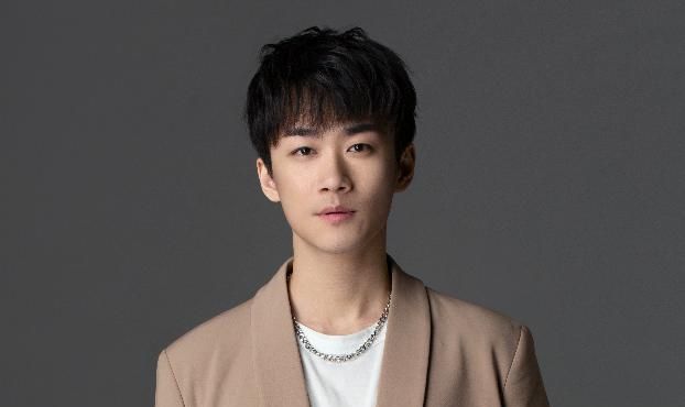 这是多狠战队老板psc超级杯nv老板不求人惨遭员工暴打