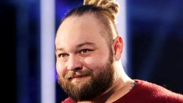 wwe要以低价签回布朗斯特劳曼布雷怀亚特被解雇原因成疑