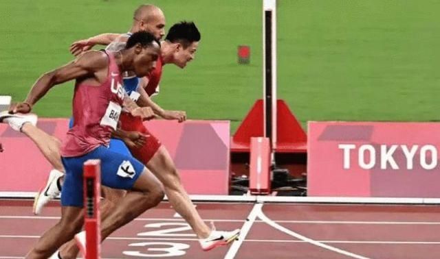 苏炳添1记录超博尔特,1技术革新突破10秒大关,刘翔发文祝贺苏神休闲区蓝鸢梦想 - Www.slyday.coM