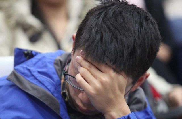 孩子考上本科大学,亲戚却劝其复读一年?看完校名后才懂休闲区蓝鸢梦想 - Www.slyday.coM