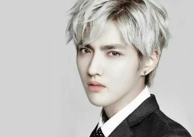 吴亦凡相关账号被禁封！第七代导演刘信达呼吁：必须让他牢底坐穿休闲区蓝鸢梦想 - Www.slyday.coM