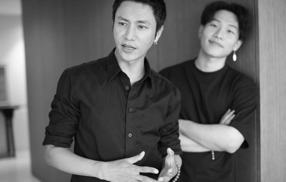 陈坤晒与儿子合照19岁陈尊佑长相俊秀神似爸爸生母至今仍是谜