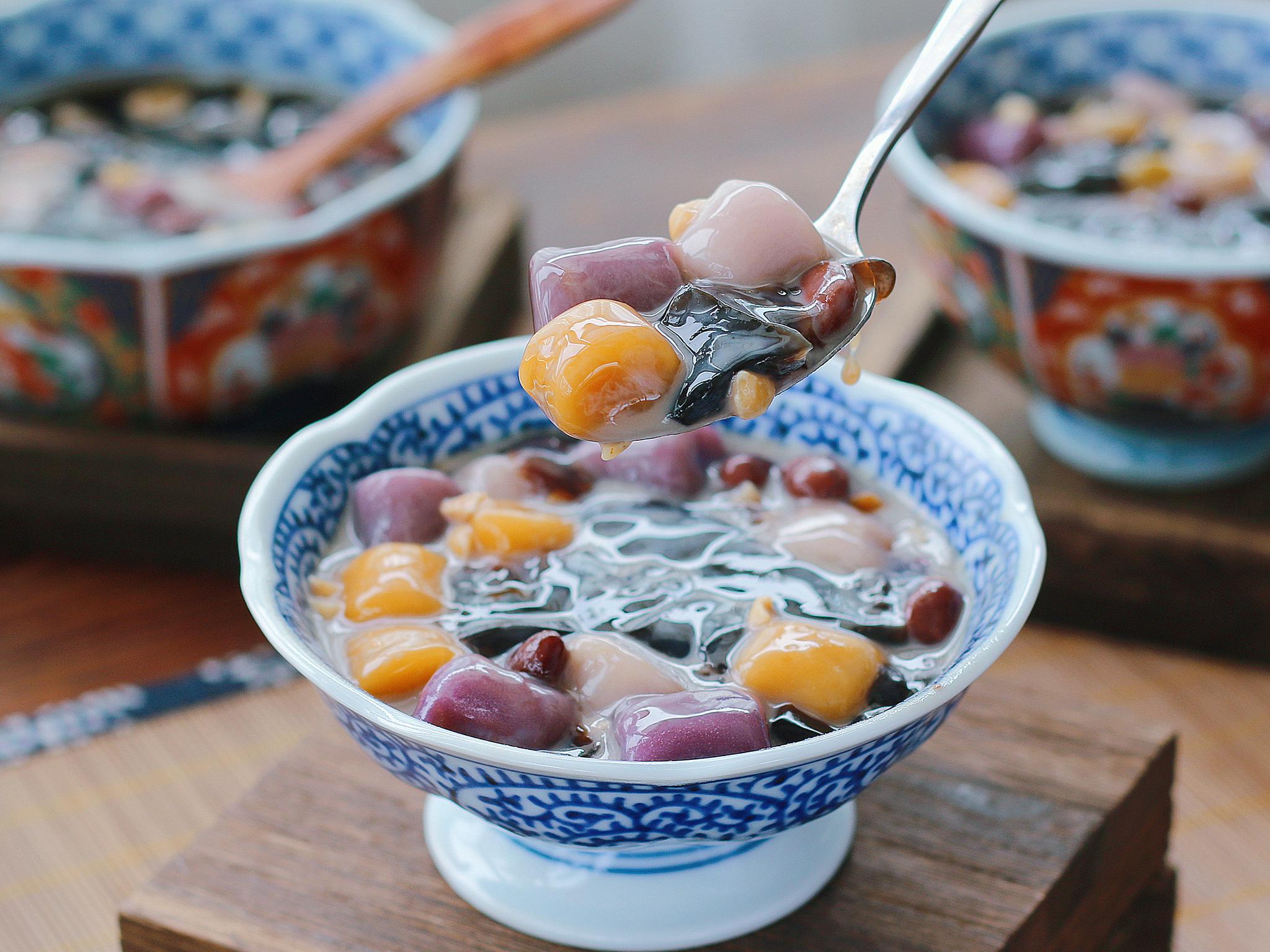 夏日解暑小甜品,让你清凉一夏,好吃超美味的红豆芋圆烧仙草