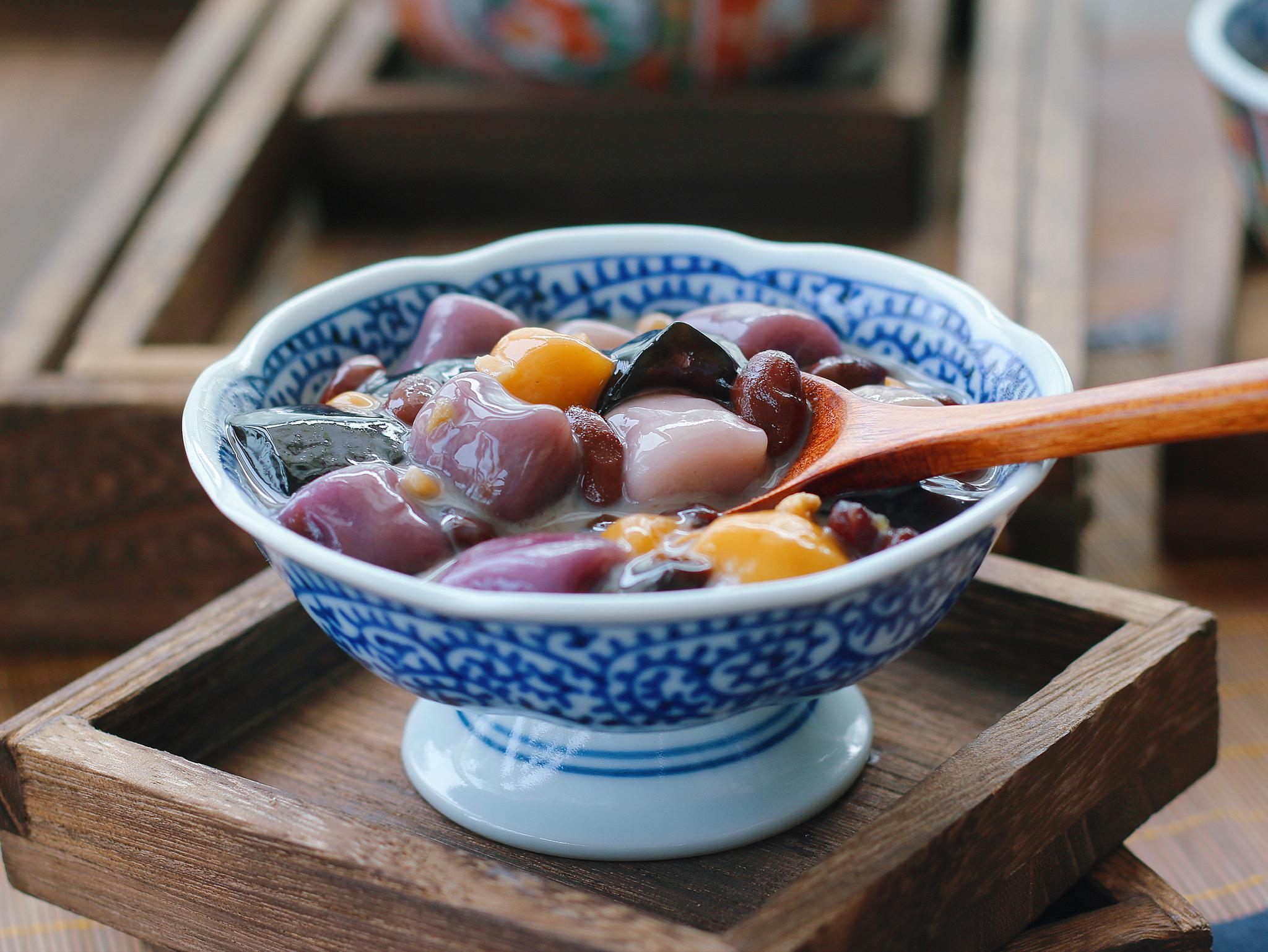 夏日解暑小甜品,让你清凉一夏,好吃超美味的红豆芋圆烧仙草