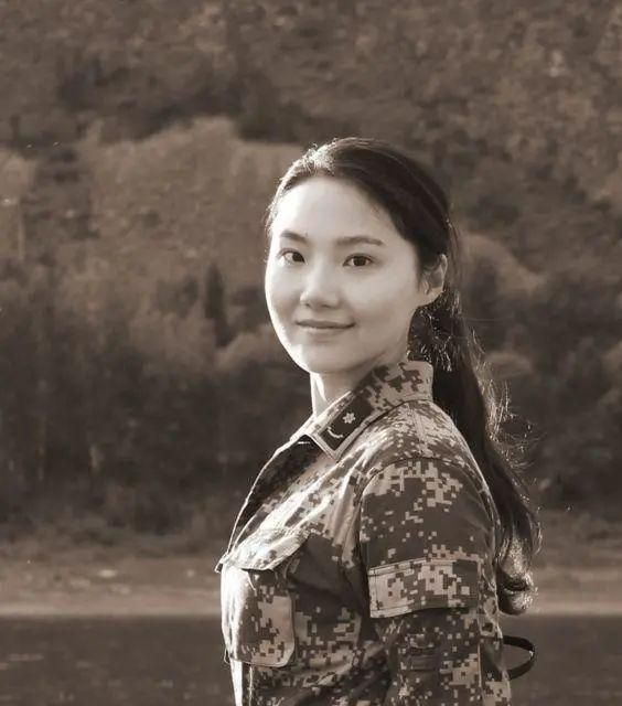 南京大学文学院校友许诺:"百万填词"的军旅词作家|错位时空|词作家