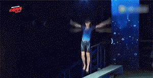 黄子韬还学过跳水?他跳得比不少奥运会上“炸鱼”的选手差啊!休闲区蓝鸢梦想 - Www.slyday.coM 黄子韬还学过跳水?他跳得比不少奥运会上“炸鱼”的选手差啊!休闲区蓝鸢梦想 - Www.slyday.coM