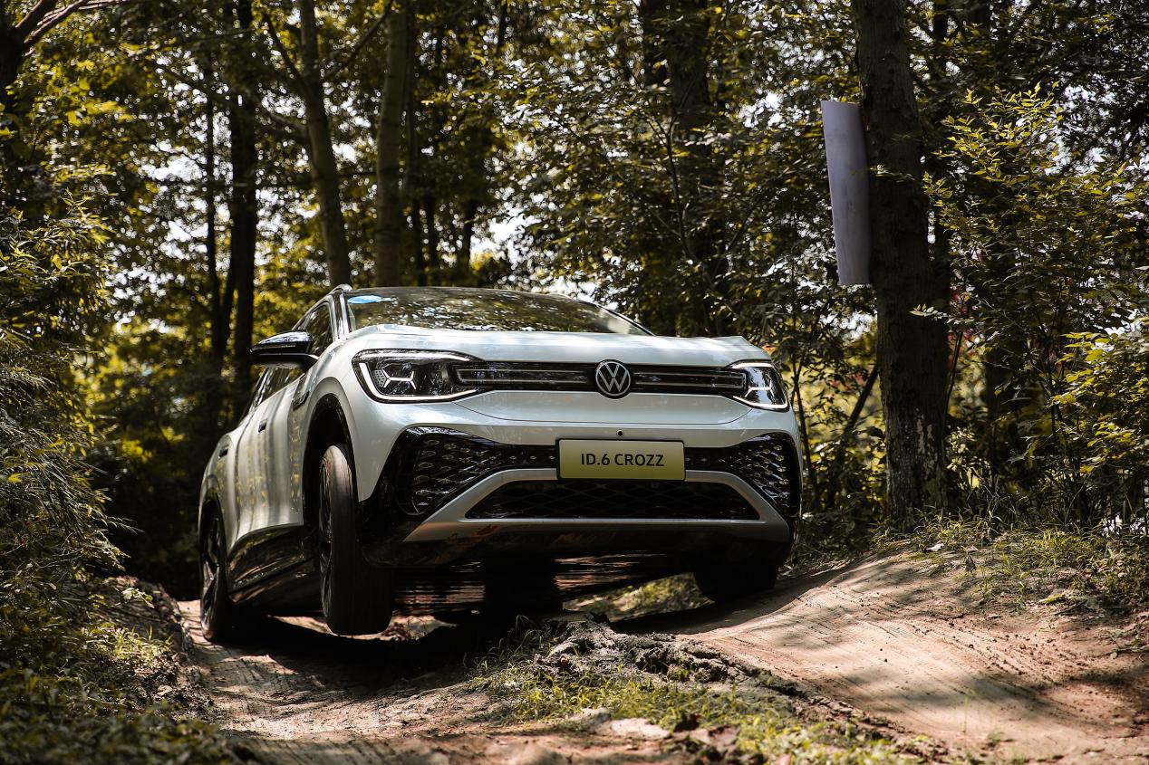 将电动车开上川藏线是一种什么体验?试驾一汽-大众id.6 crozz