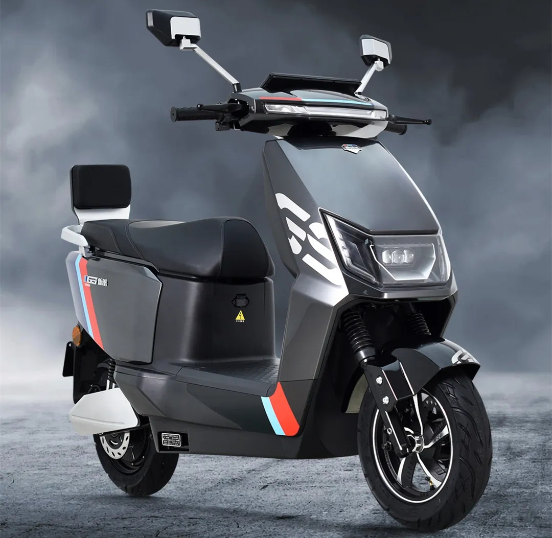 3,n5第二款电动车就是爱玛打造的麦m385,作为引擎版系列车型,其最大的