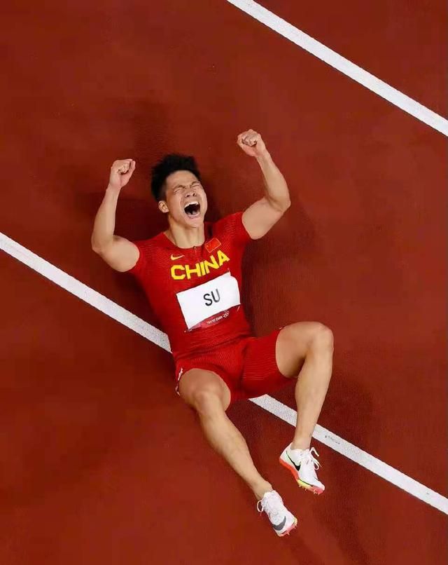 苏炳添9秒83诠释亚洲速度,刘翔:封神!日媒:中日并列第一休闲区蓝鸢梦想 - Www.slyday.coM 苏炳添9秒83诠释亚洲速度,刘翔:封神!日媒:中日并列第一休闲区蓝鸢梦想 - Www.slyday.coM