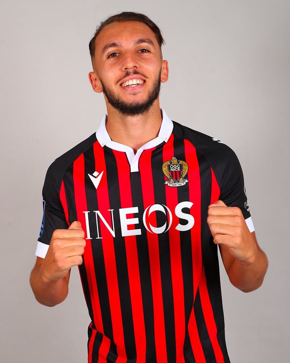 macron发布尼斯2021/22赛季主客场球衣