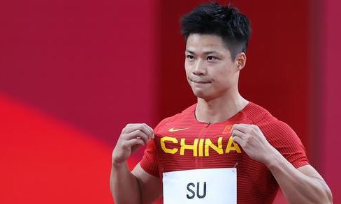 两代飞人传承!刘翔祝贺苏炳添进百米决赛：封神!9秒83!休闲区蓝鸢梦想 - Www.slyday.coM