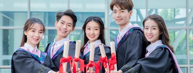 终于知道为何要多读书!最后一条是吴亦凡被刑事拘留的原因之一休闲区蓝鸢梦想 - Www.slyday.coM