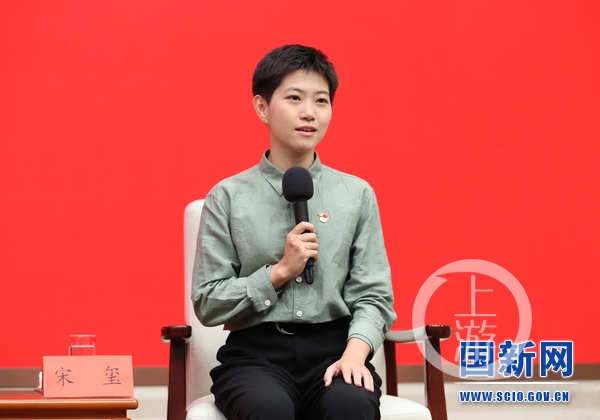 中宣部发布|陆战队退役女兵宋玺答上游:用军人经历助北大学子树奋斗