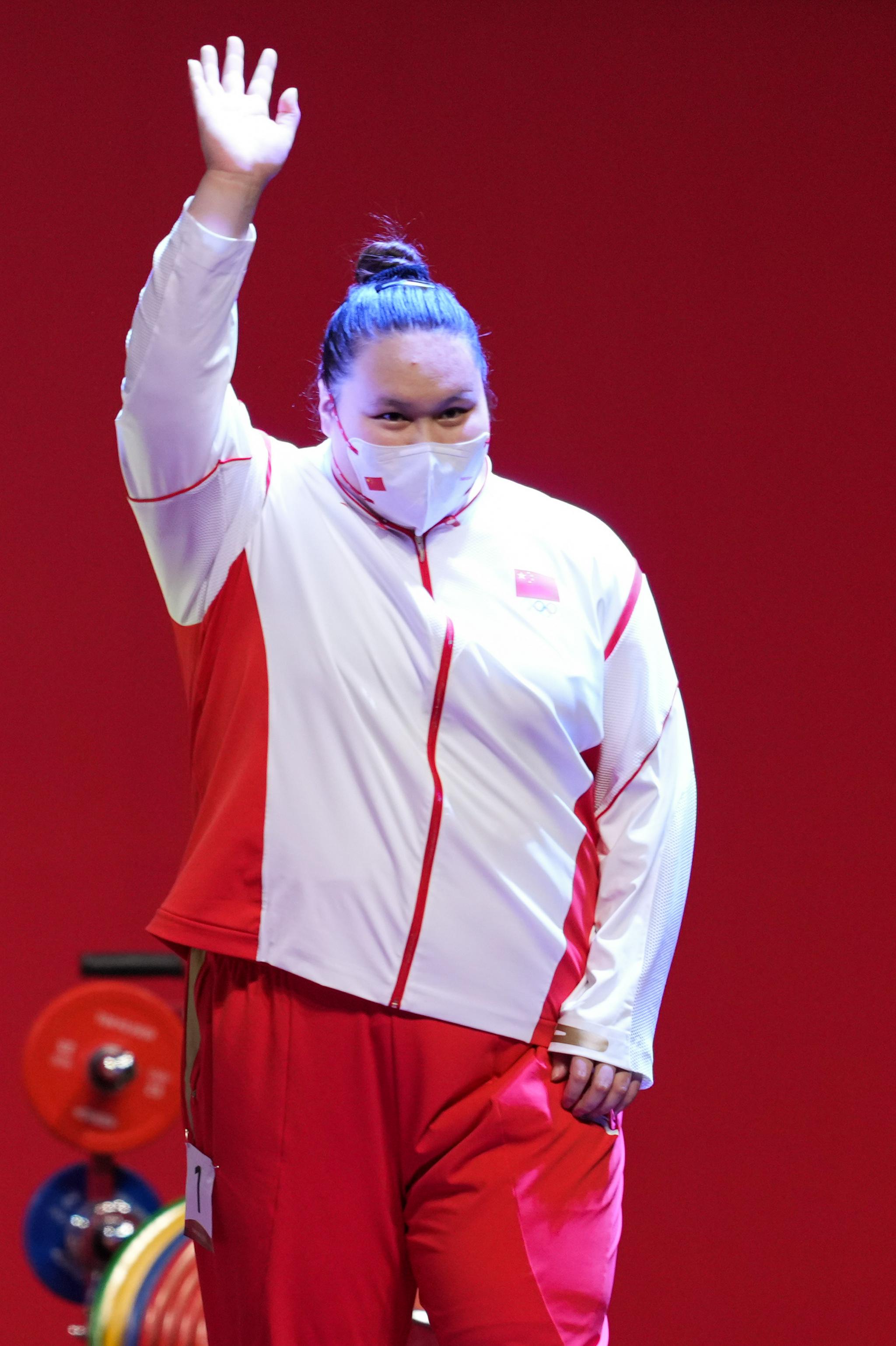 击败变性男选手大宝贝李雯雯夺金中国举重7金收官