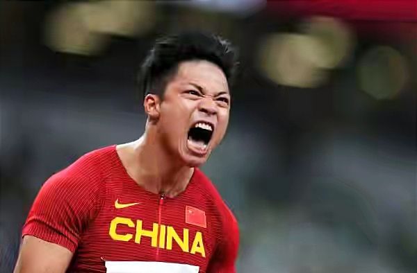 9秒83创历史,苏炳添一边备战一边写论文,优秀的人一直在努力休闲区蓝鸢梦想 - Www.slyday.coM