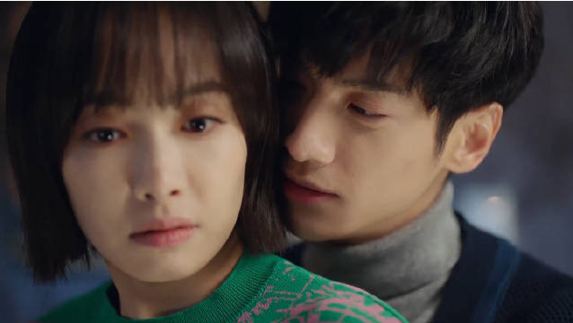 周小山的双商真的高,裘佳宁已经够聪明了吧