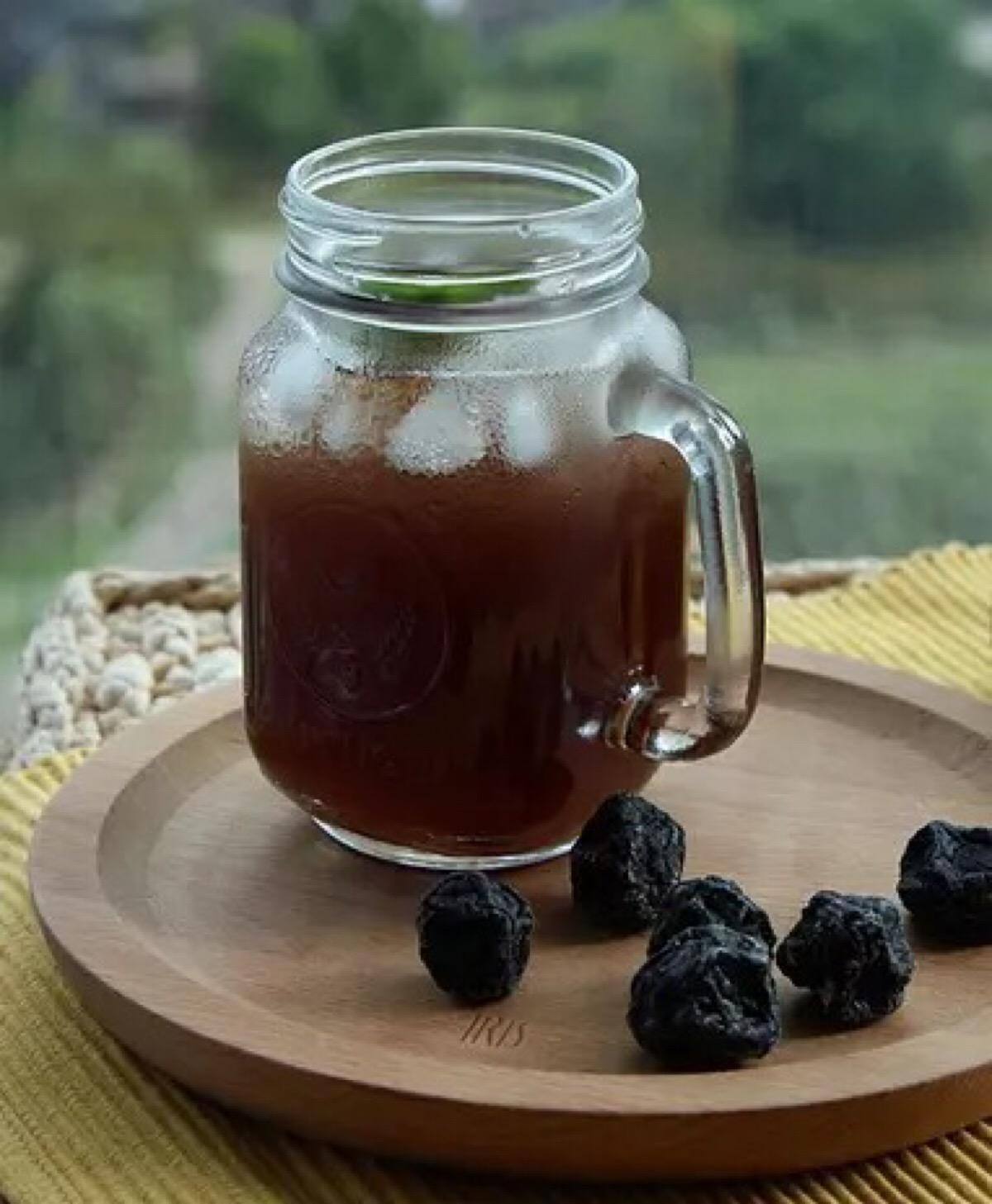 百喝不腻的冰镇酸梅汤清爽可口制作简单快来看看吧