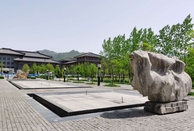 西安建筑科技大学怎么样?优质之选!休闲区蓝鸢梦想 - Www.slyday.coM