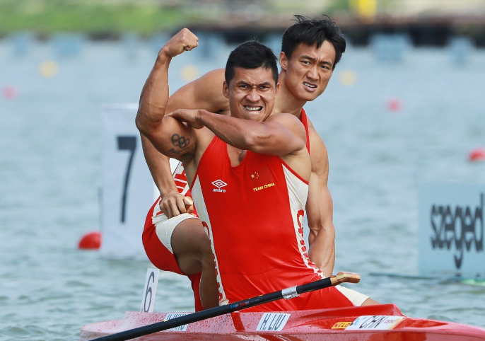 丢到手金牌中国壮汉组合哽咽热搜闹乌龙网友请尊重运动员