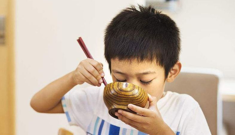 中国人吃饭有什么讲究,老祖宗在饭桌上传承下来的千年礼仪文化|吃饭|饭碗|老祖宗_新浪新闻