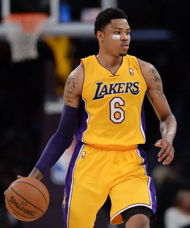 回来了!一夜之间全回来了!铁扎艾灵顿重返湖人!还有更劲爆的